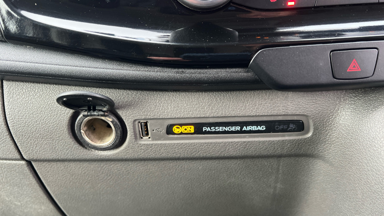 Ford Transit Custom 280 L1 Diesel Fwd 2.0 EcoBlue 130ps Low Roof Limited Van